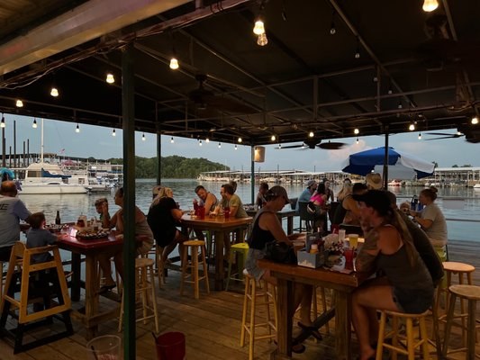 Shipwreck Cove dockside dining